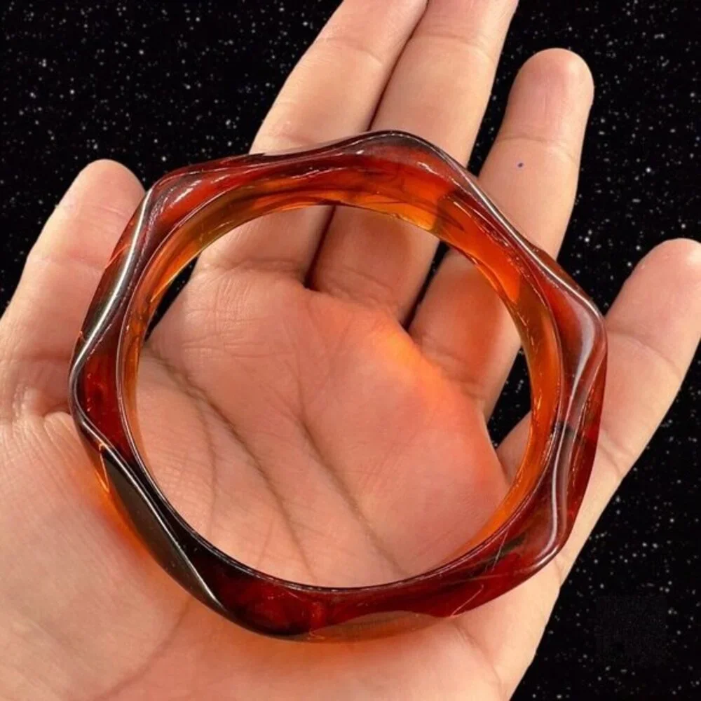 UV‎ Glow Root Beer Swirl Indent Thick Lucite Bracelet 1960s Jewelry Decor 3”Wide